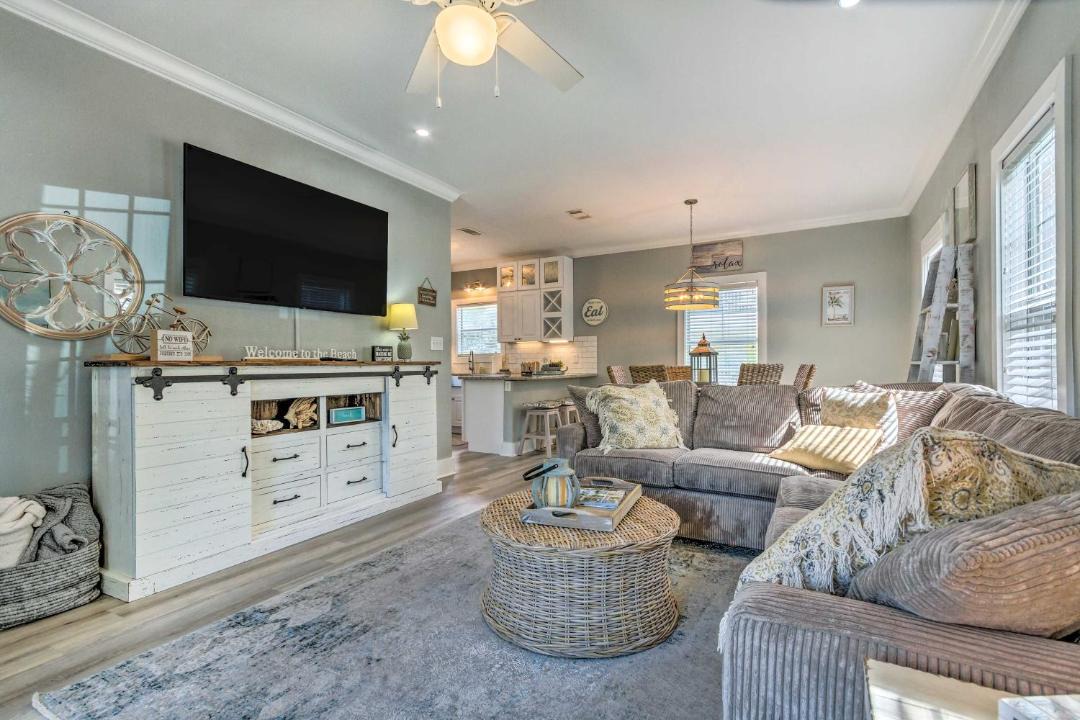 Photo of Livingroom in Ono Island