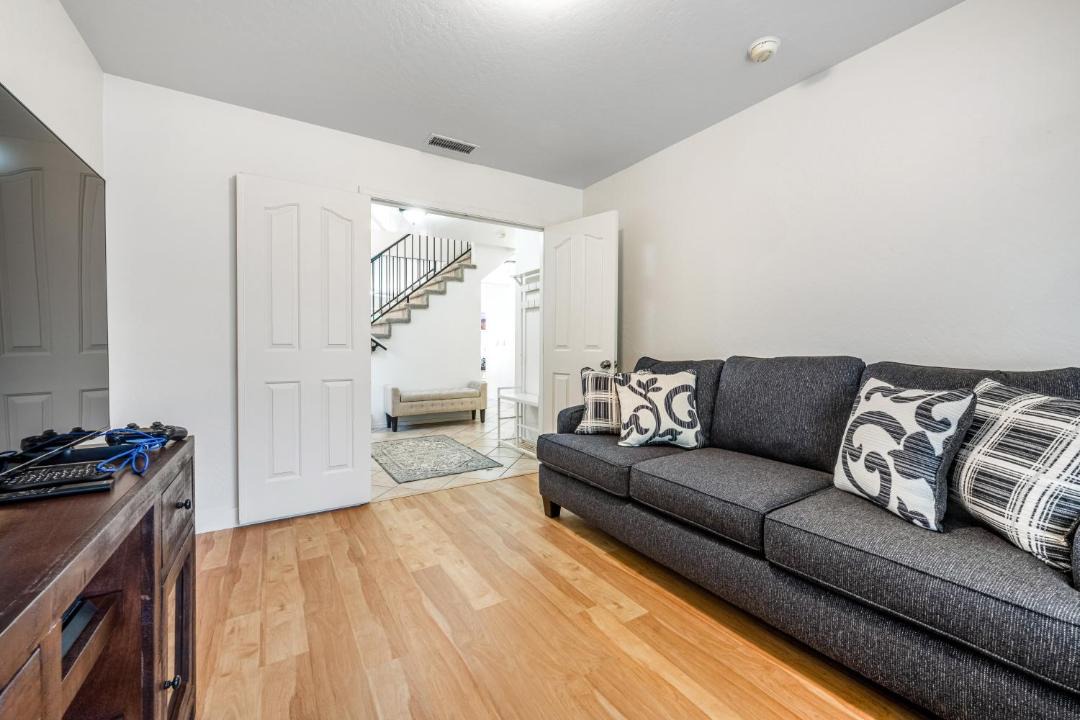 Photo of Livingroom in Springer Ranch