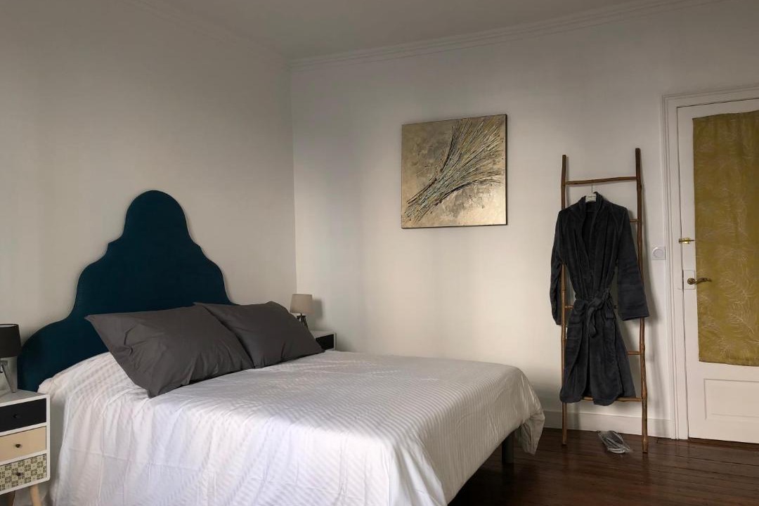 Photo of Bedroom in Alencon