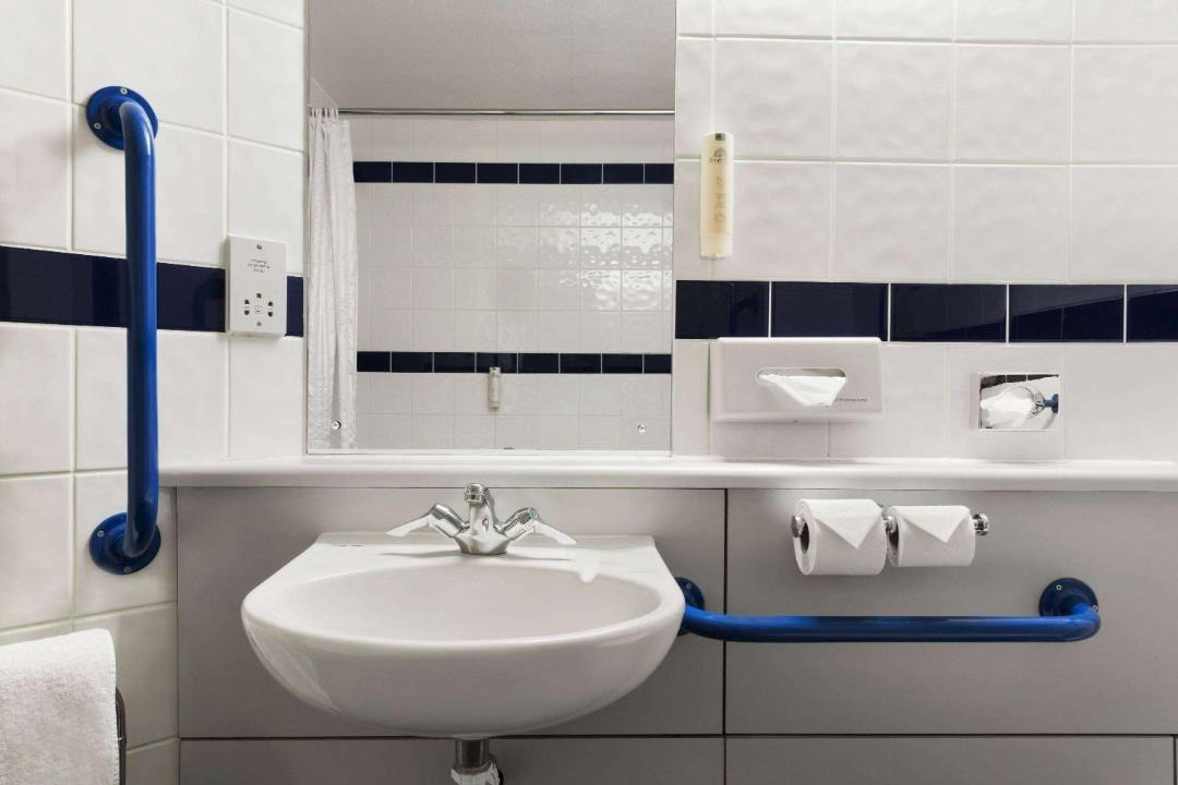 Photo of Bathroom in Chesterton Green