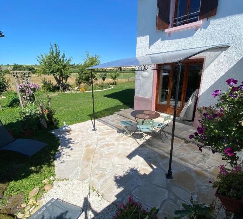 Photo of Others in Le Passage