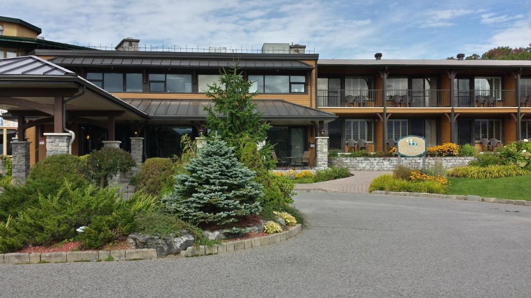 Photo of Buildings in Lac Delage
