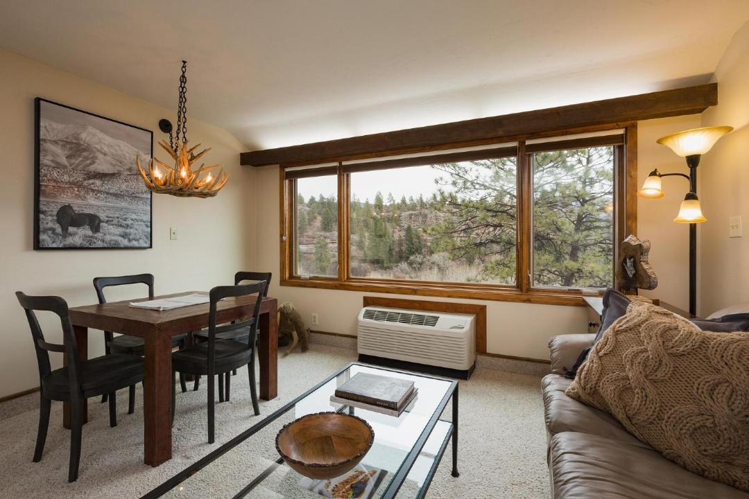 Photo of Livingroom in Purgatory
