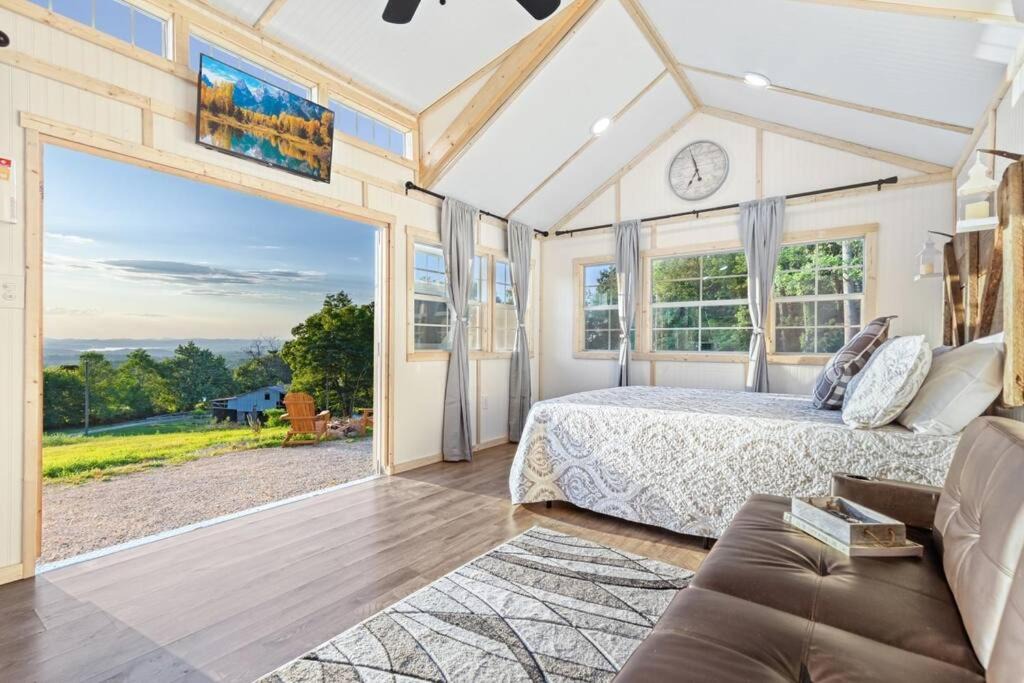 Photo of Bedroom in Dandridge