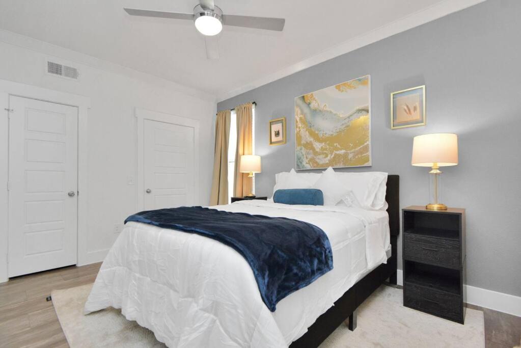 Photo of Bedroom in Conroe