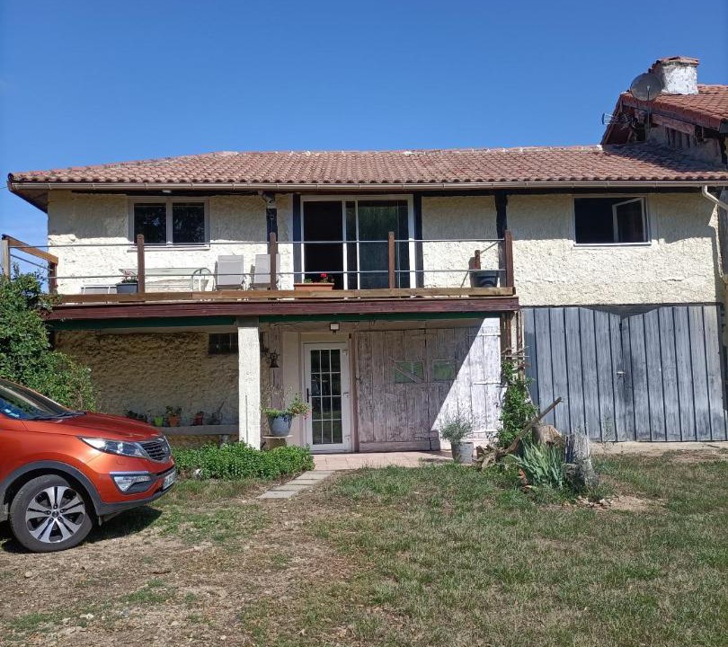 Photo of Buildings in Betpouy