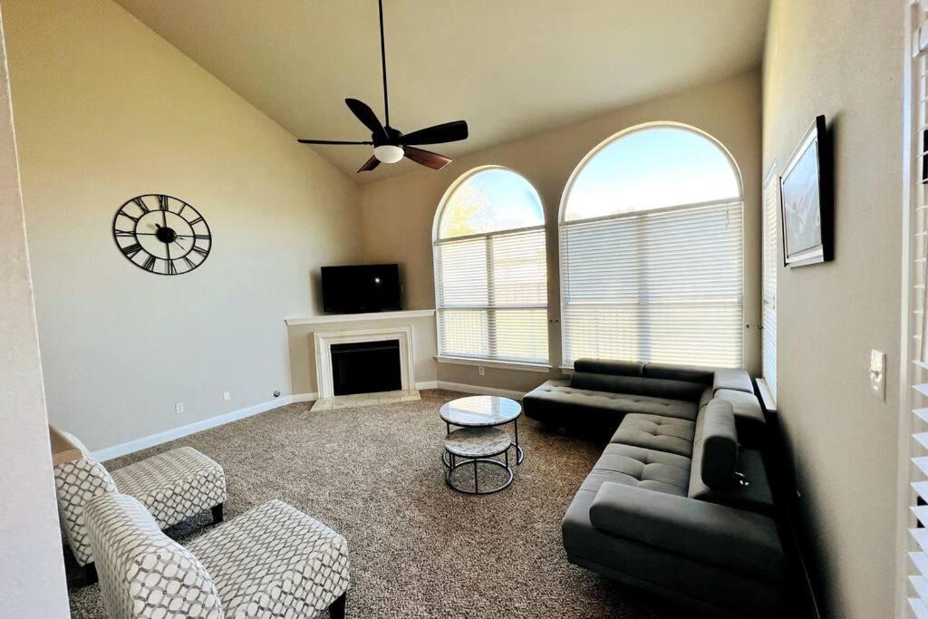 Photo of Livingroom in Round Rock