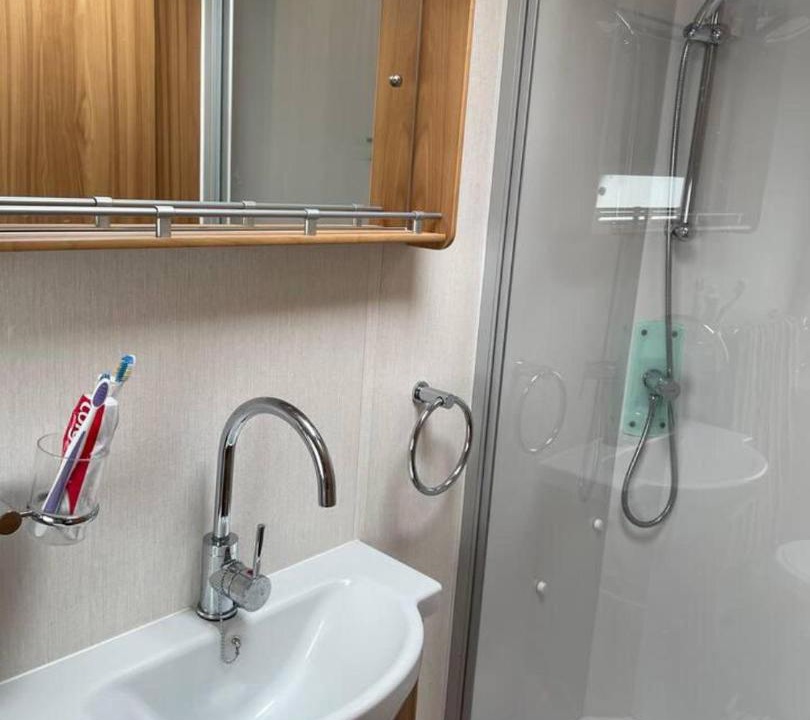 Photo of Bathroom in Pecket Well