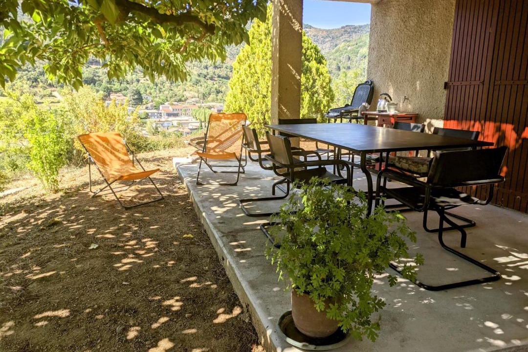 Photo of Patio Balcony in Saint-Fortunat-sur-Eyrieux