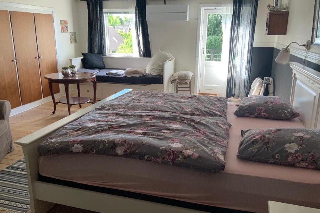 Photo of Others in Hong