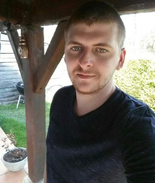 Photo of Human In Picture in Rully