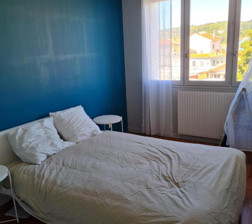 Photo of Bedroom in Oullins