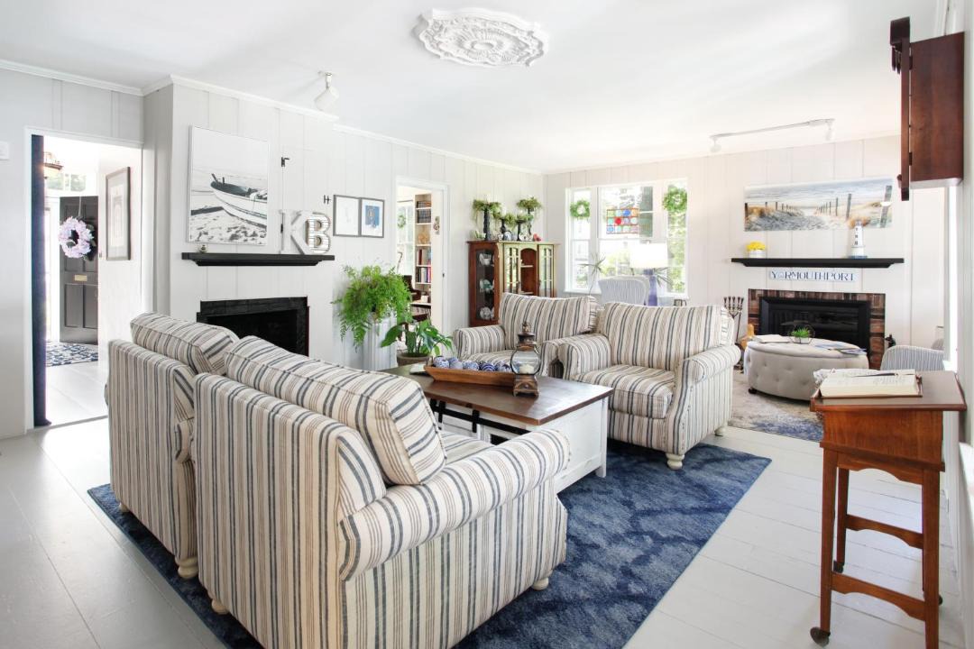 Photo of Livingroom in Yarmouth Port