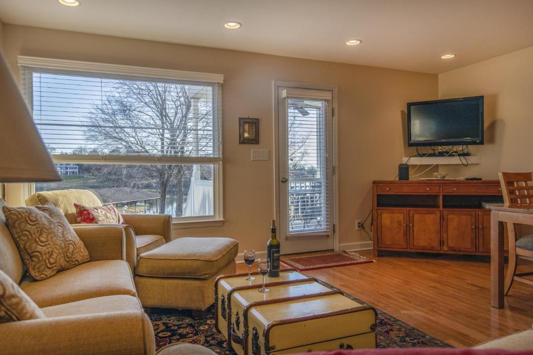 Photo of Livingroom in Huddleston