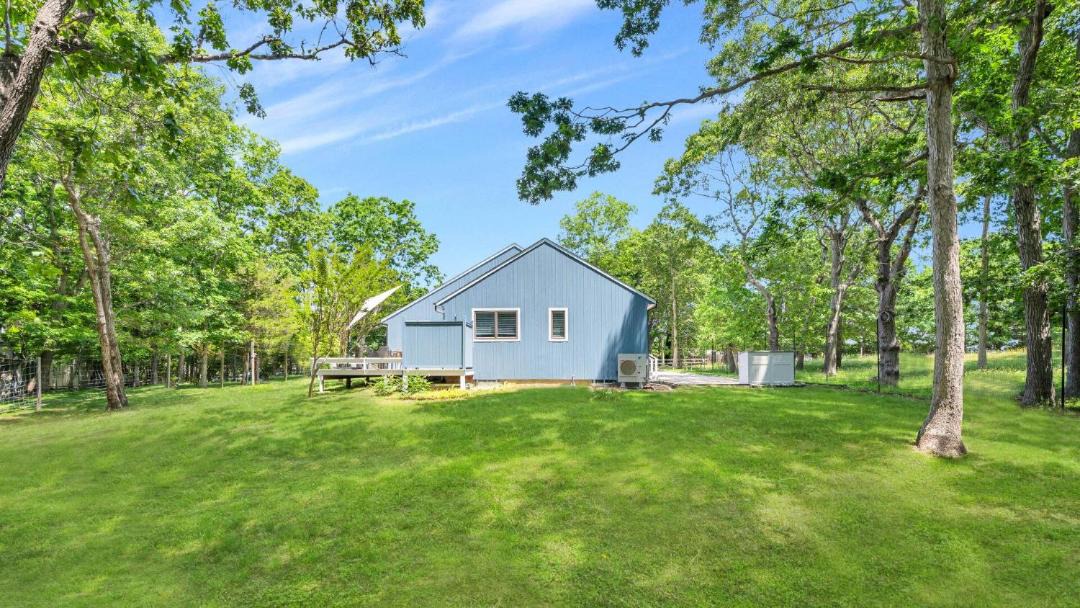 Photo of Buildings in Lion Head Beach