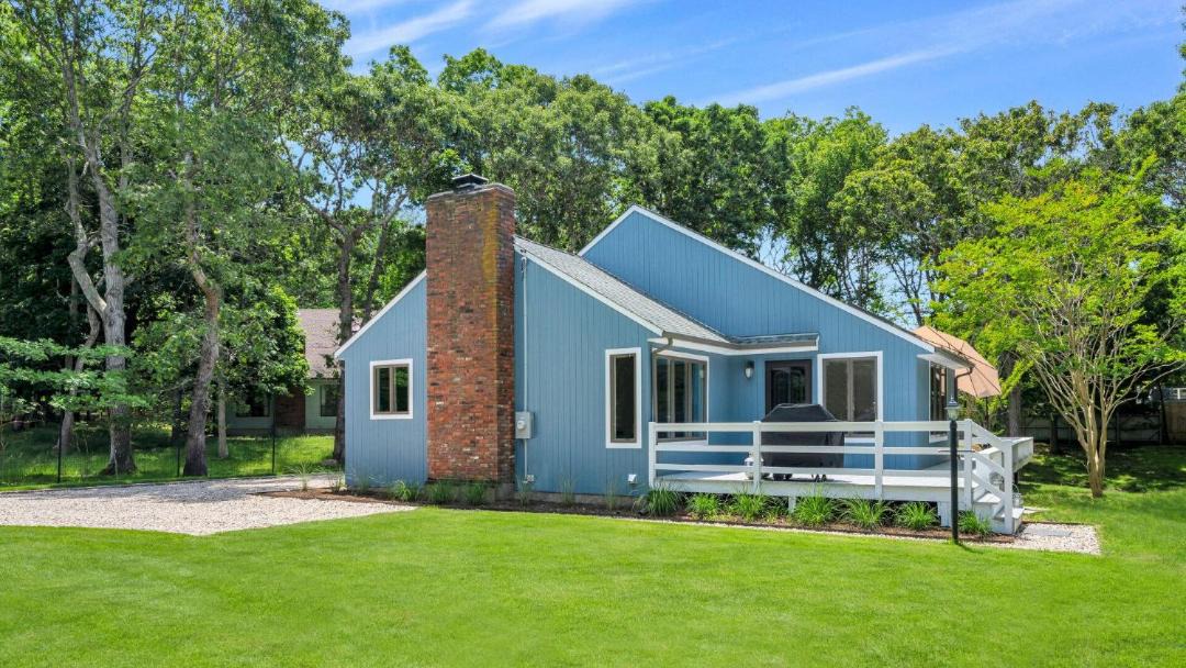 Photo of Buildings in Lion Head Beach