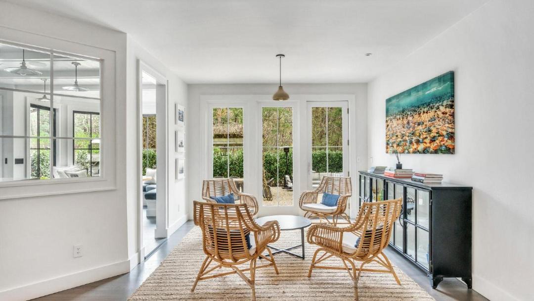 Photo of Livingroom in East Hampton