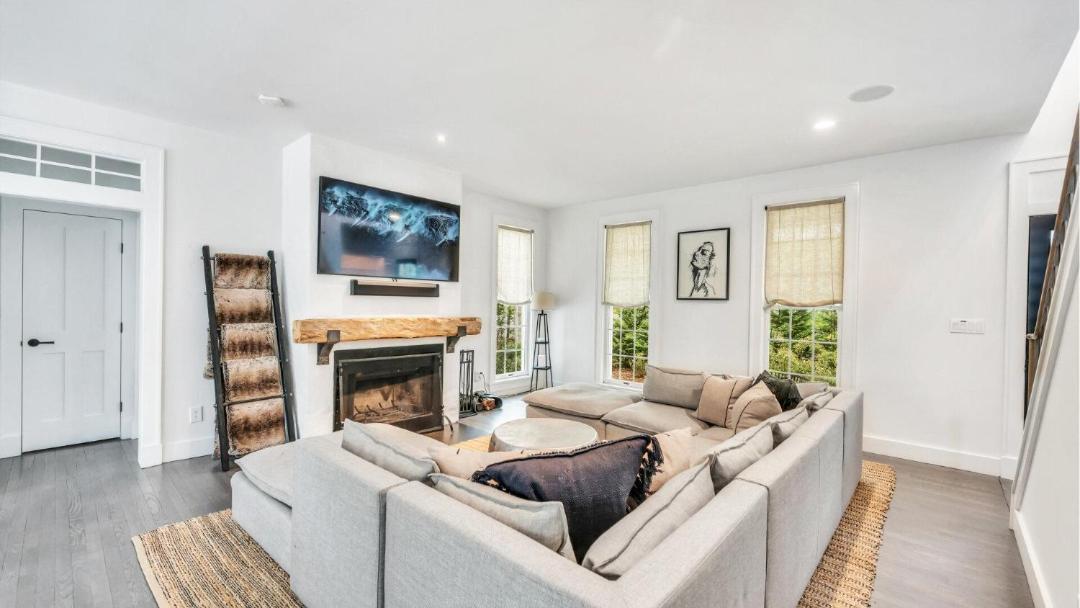 Photo of Livingroom in East Hampton