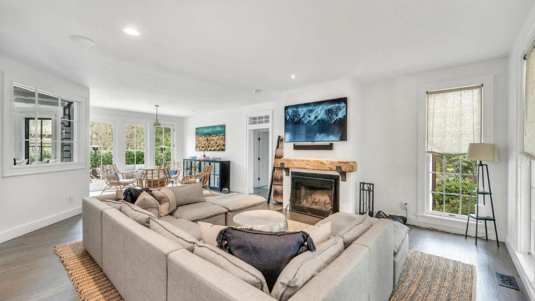 Photo of Livingroom in East Hampton