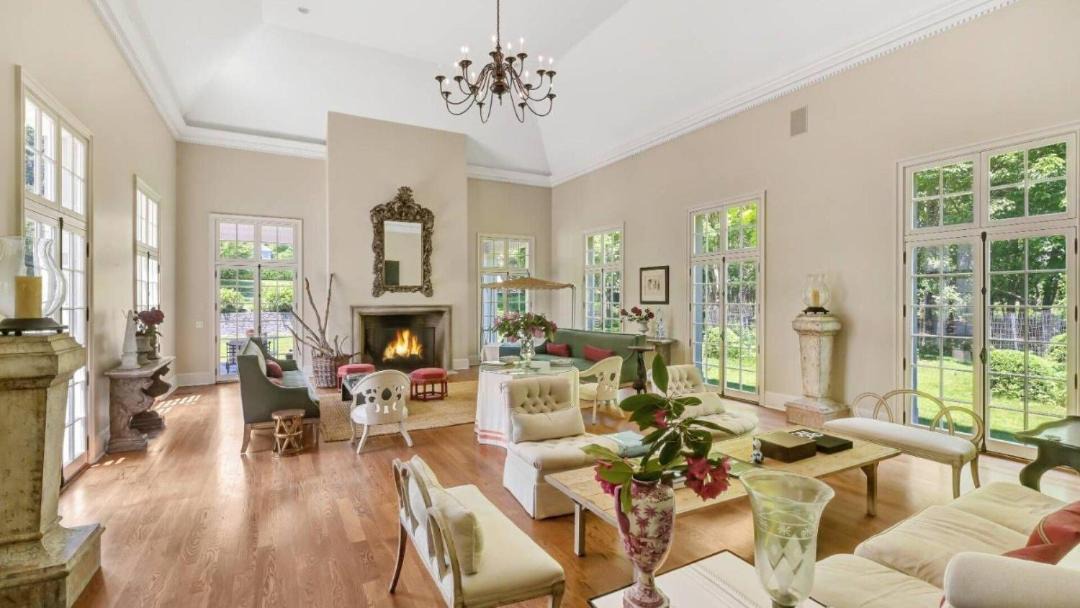 Photo of Livingroom in Water Mill