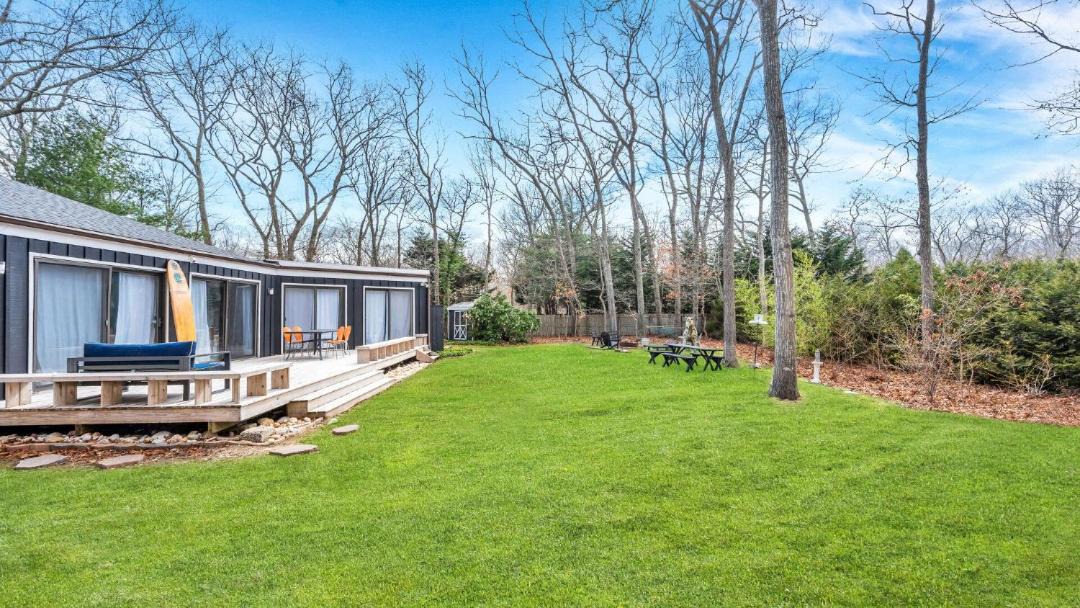 Photo of Buildings in Springs