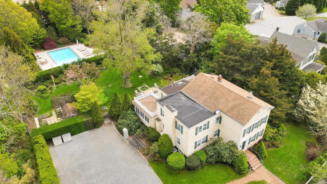 Photo of Buildings in Village of Southampton
