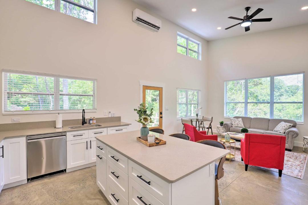 Photo of Livingroom in Woodfin