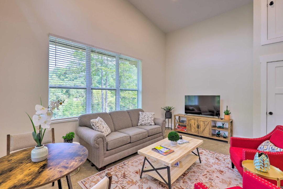 Photo of Livingroom in Woodfin