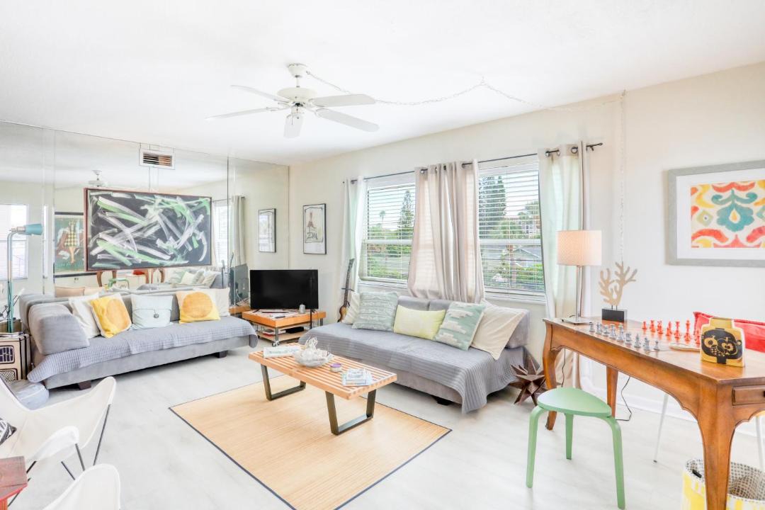 Photo of Livingroom in Clearwater Beach