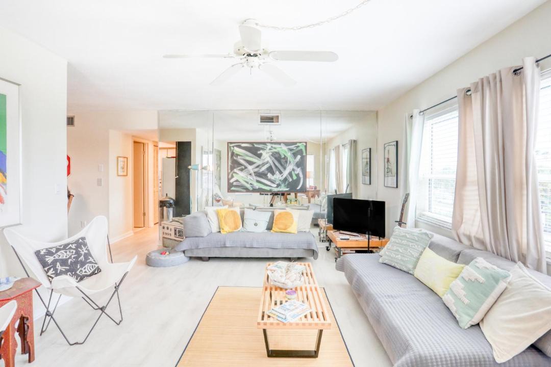 Photo of Livingroom in Clearwater Beach