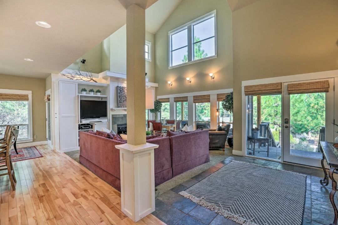 Photo of Livingroom in RiverWild