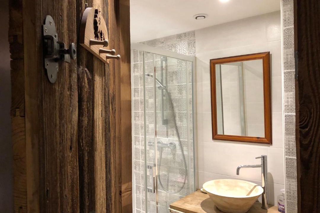 Photo of Bathroom in Saint-Appolinaire