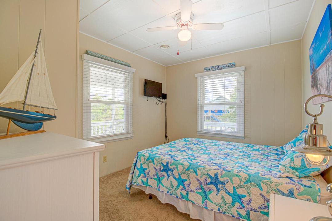 Photo of Bedroom in Surf City