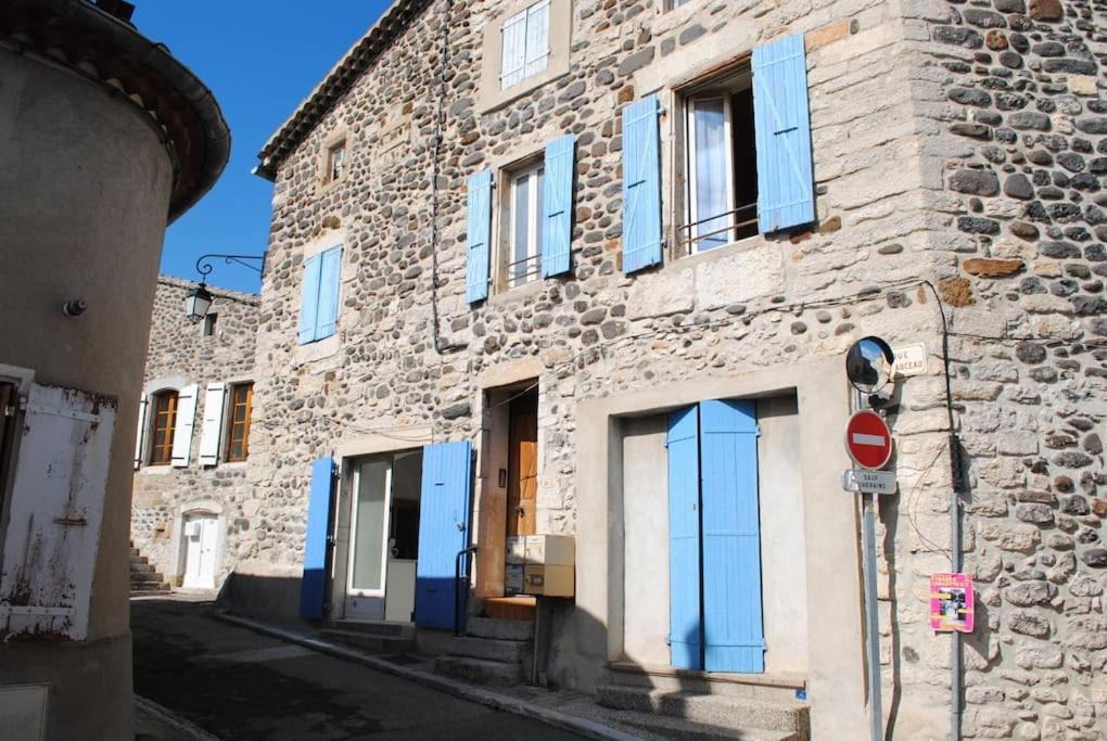 Photo of Buildings in Chomerac