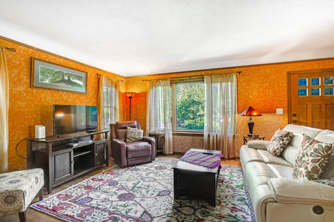 Photo of Livingroom in Ballard