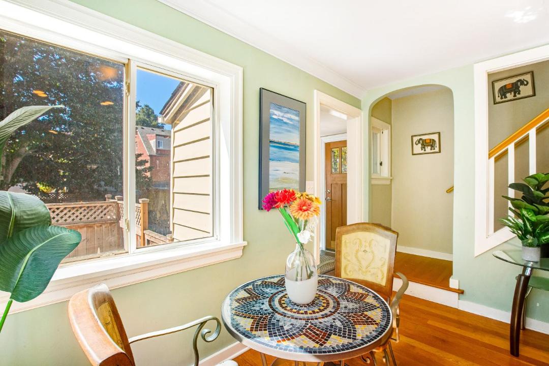 Photo of Livingroom in Ballard