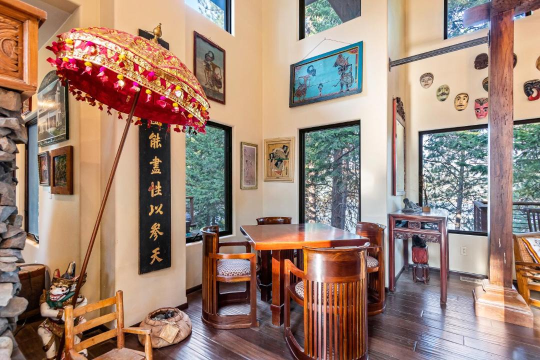 Photo of Livingroom in Harrison