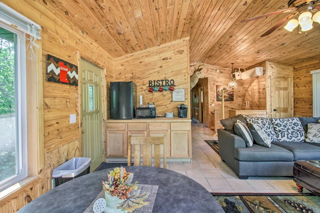 Photo of Livingroom in Cushing