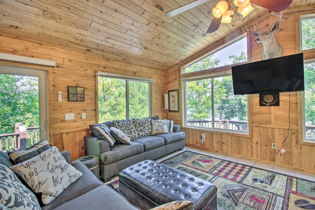 Photo of Livingroom in Cushing