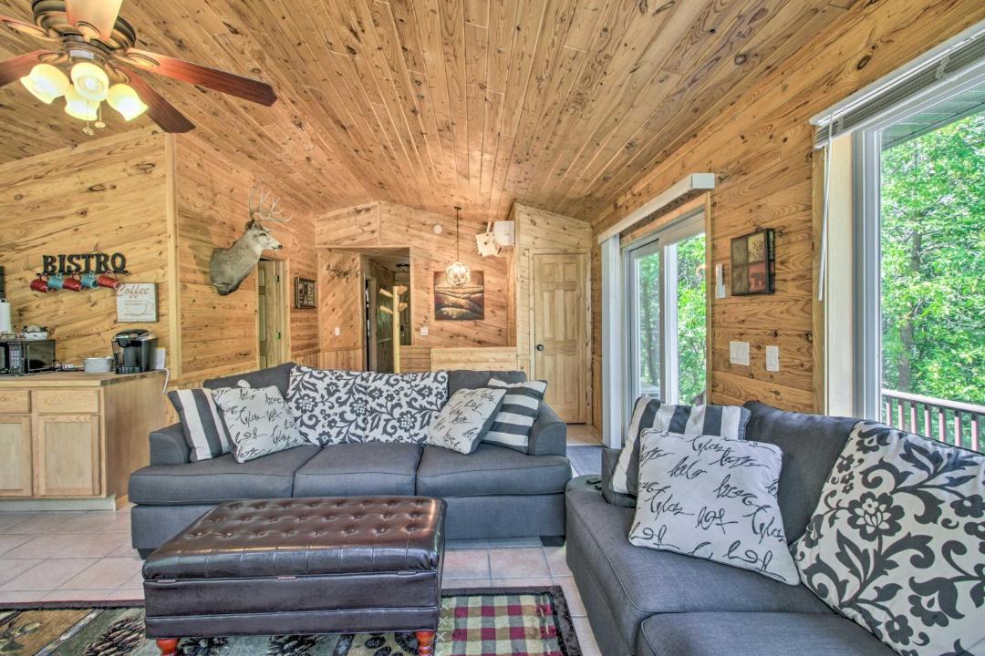 Photo of Livingroom in Cushing