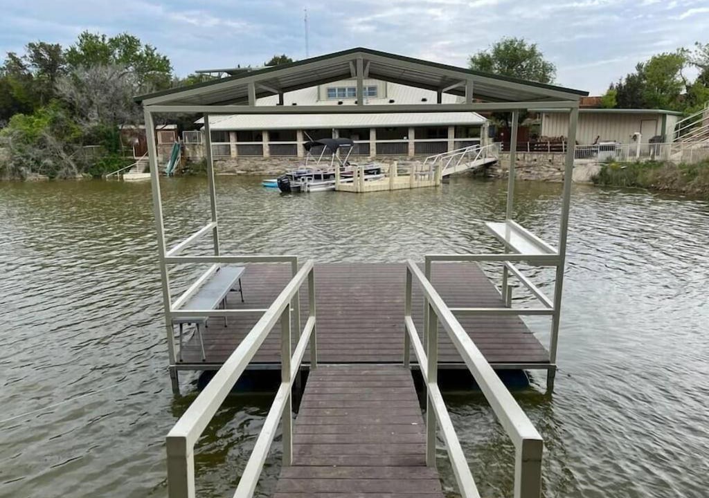 Photo of Buildings in Jacksboro