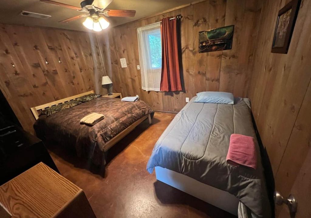 Photo of Bedroom in Jacksboro
