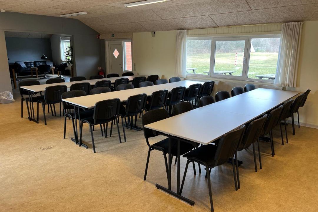 Photo of Others in Avlum