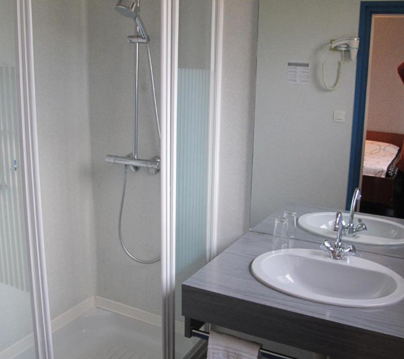 Photo of Bathroom in Labarthe-Inard