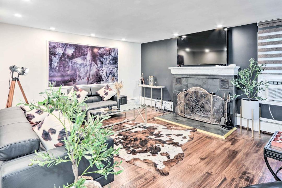 Photo of Livingroom in Waterbury