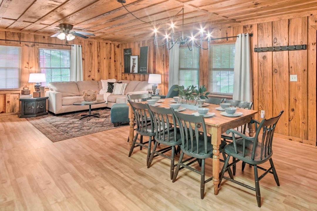Photo of Livingroom in St. Joseph