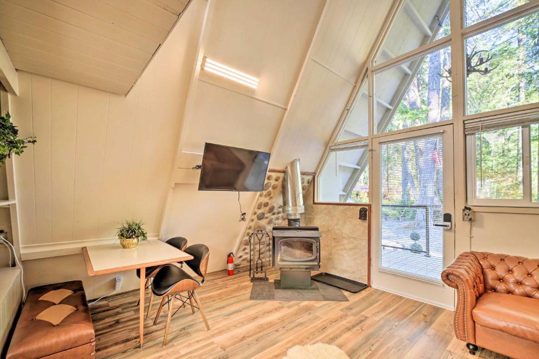 Photo of Livingroom in Ashford