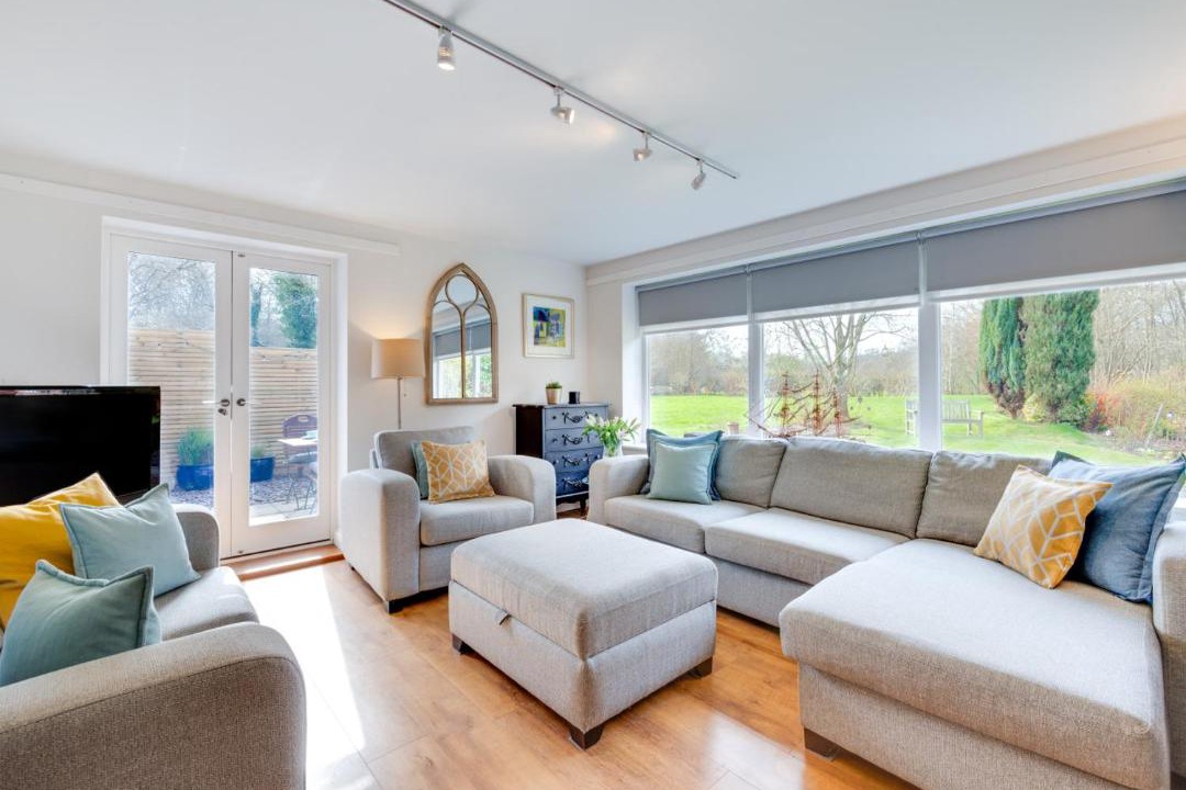 Photo of Others in Five Oak Green