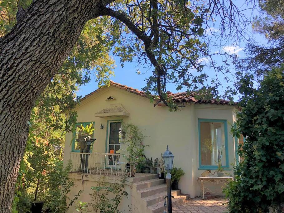 Photo of Buildings in Monte Sereno