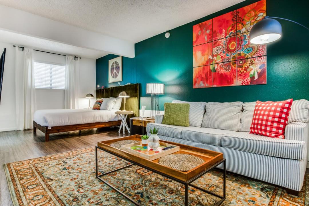Photo of Livingroom in Barton Hills